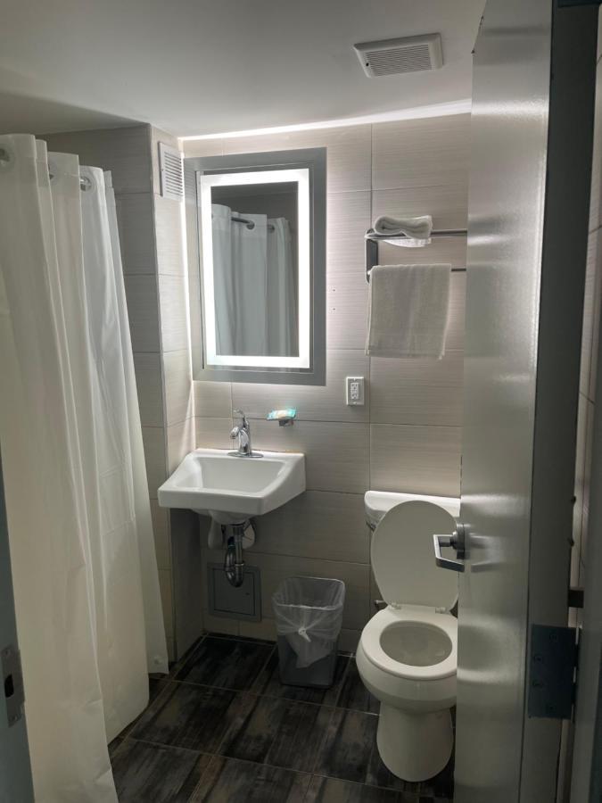 Hotel Henny New York Bagian luar foto